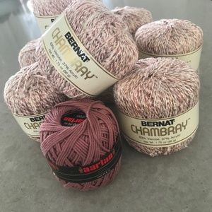 BERNAT Chambray & AARLAN Yarn for Stunning Contrast Effect